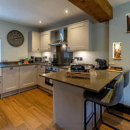 One Over Eight - Luxury One Bed Apartment Whitby Exteriér fotografie